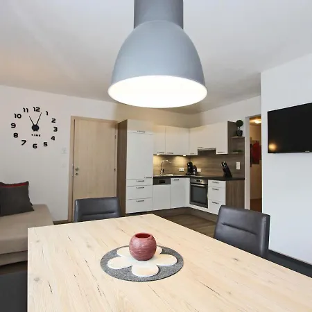 Quiet Flat Near The Mayrhofen Area Apartment