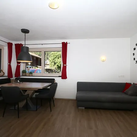 Apartment Quiet Flat Near The Mayrhofen Area