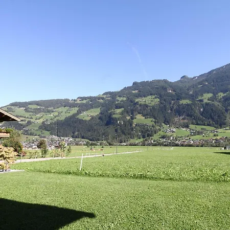 Quiet Flat Near The Mayrhofen Area Apartment *